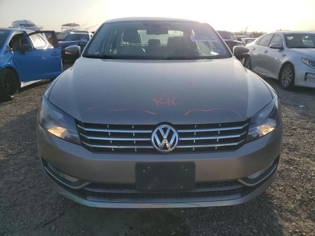 2015 Volkswagen Passat SEL