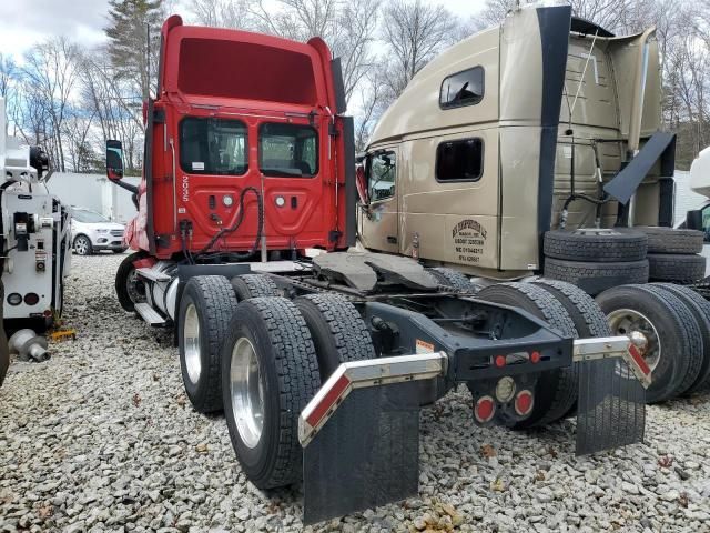 2020 Freightliner Cascadia Semi Truck