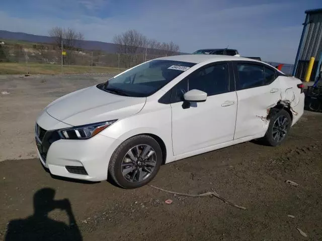 2022 Nissan Versa SV