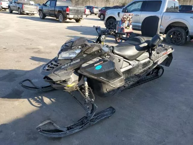 2021 Skidoo 2021 Skidoo Grand Touring