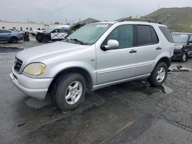 2000 Mercedes-Benz ML 320