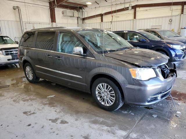 2015 Chrysler Town & Country Touring L