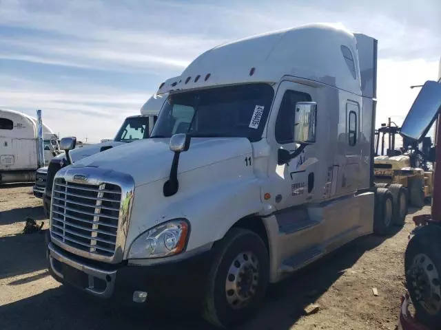 2017 Freightliner Cascadia 125