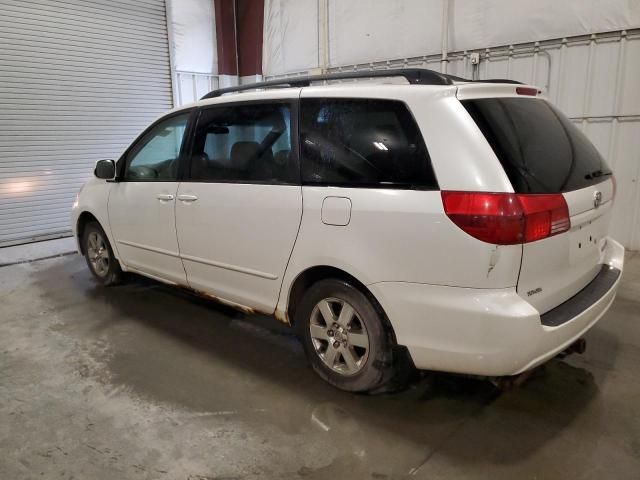 2004 Toyota Sienna XLE