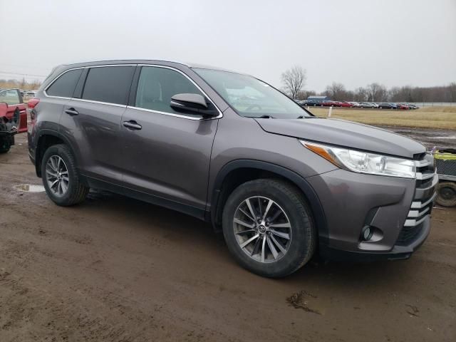 2019 Toyota Highlander SE