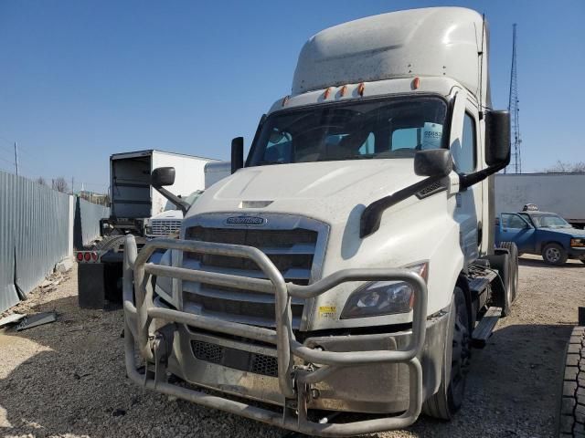 2020 Freightliner Cascadia 116