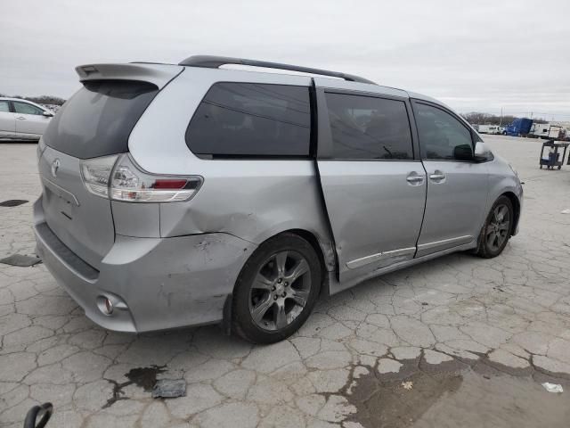 2016 Toyota Sienna SE