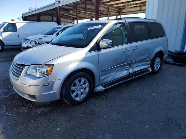 2009 Chrysler Town & Country Limited