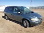 2005 Chrysler Town & Country LX