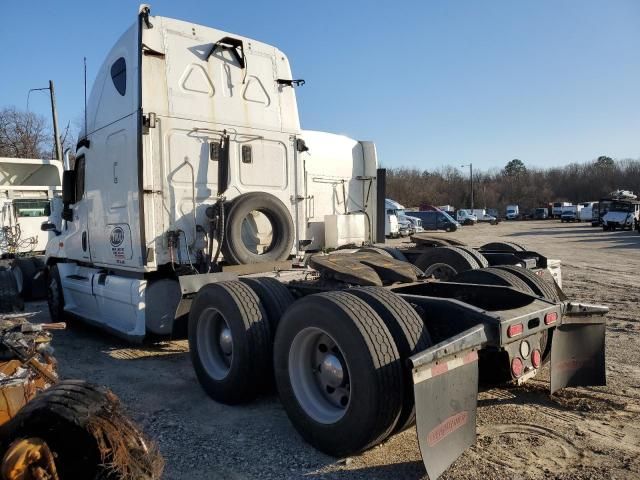 2012 Freightliner Cascadia Semi Truck