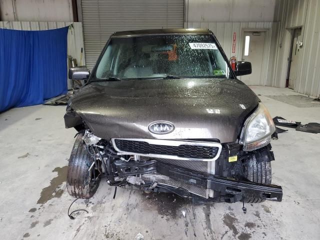 2010 KIA Soul +