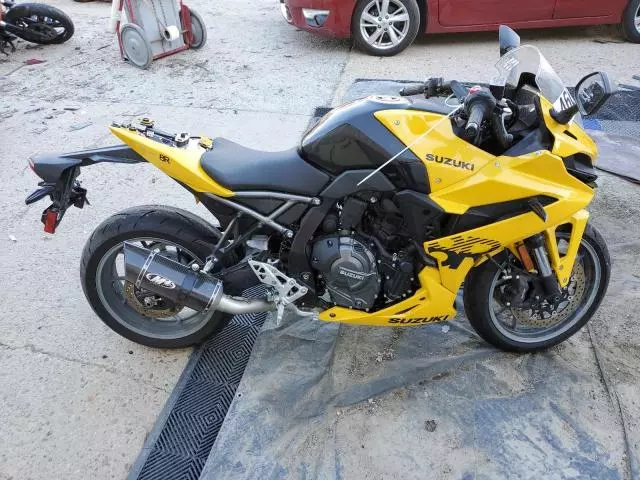 2024 Suzuki GSX800 F