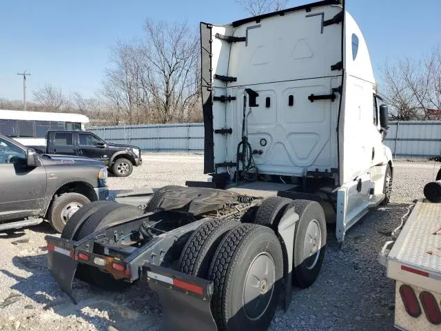 2020 Freightliner Cascadia Semi Truck