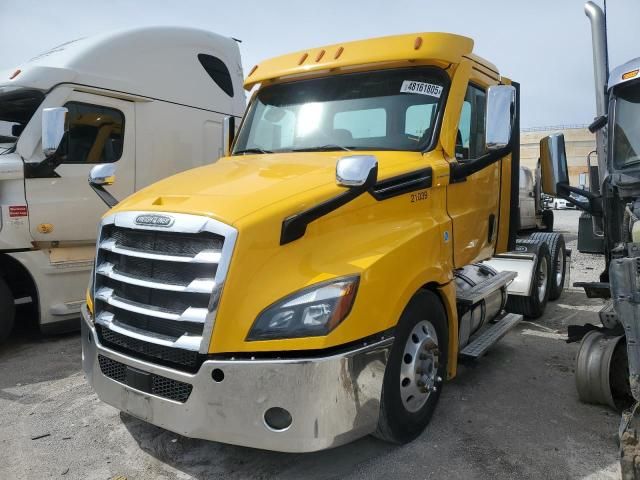 2021 Freightliner Cascadia 126 Semi Truck