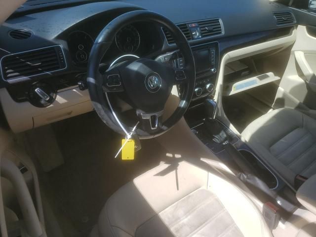 2015 Volkswagen Passat SEL