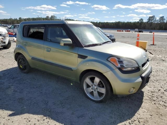 2010 KIA Soul +