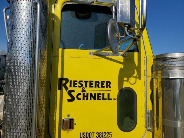 2000 Peterbilt Tractor 379 Semi Truck