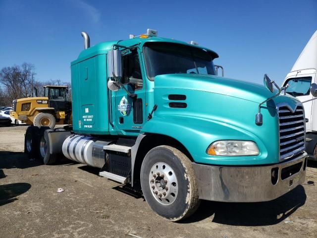 2013 Mack 600 CXU600