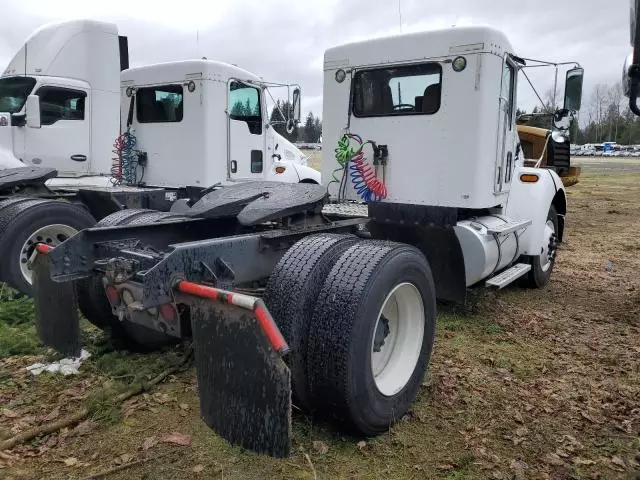 2007 Kenworth Construction T300