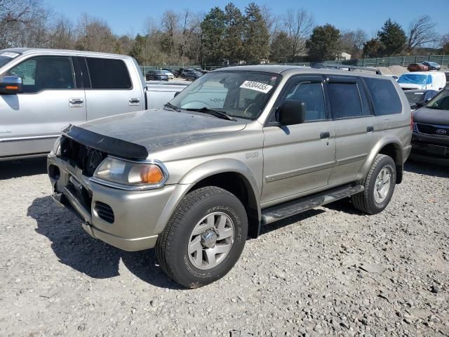 2002 Mitsubishi Montero Sport XLS