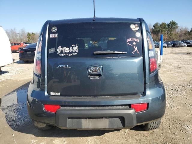 2011 KIA Soul +