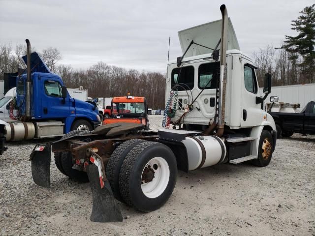 2015 Freightliner Cascadia 113