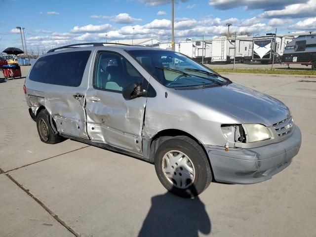 2002 Toyota Sienna CE