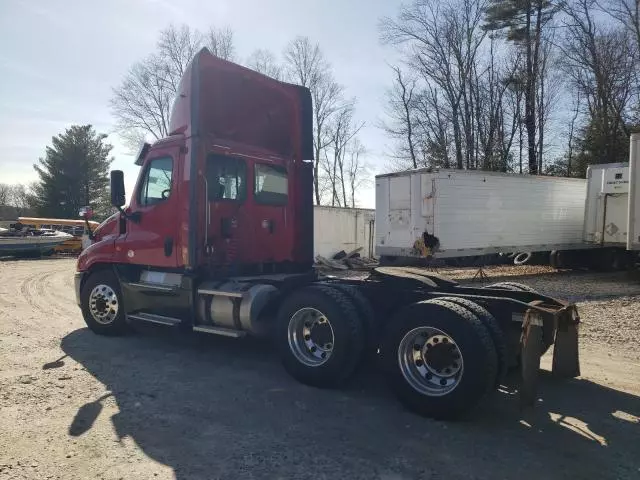 2017 Freightliner Cascadia 125 Semi Truck