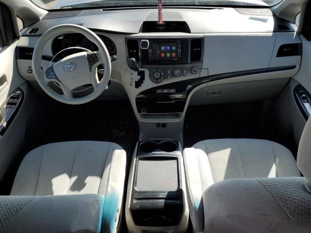 2011 Toyota Sienna LE