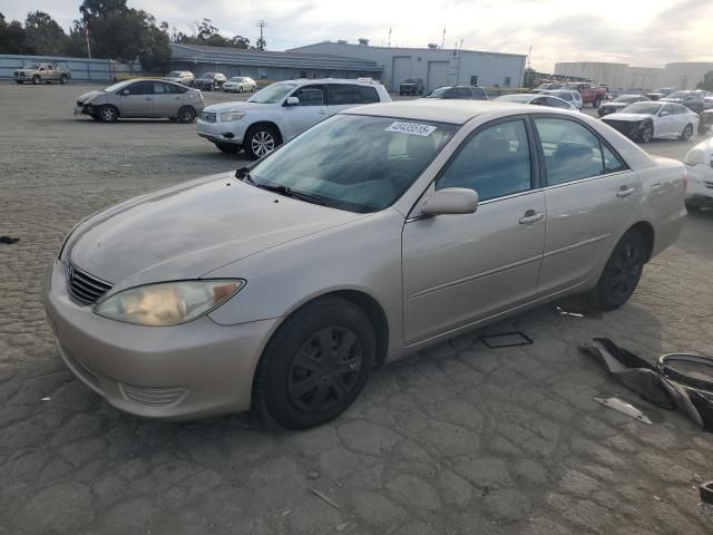 2005 Toyota Camry LE