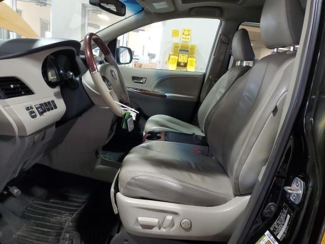 2014 Toyota Sienna XLE