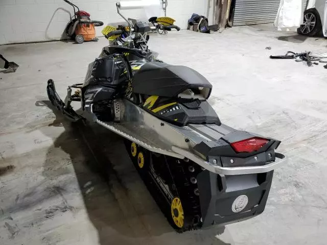 2010 Skidoo 2010 Skidoo MXZ