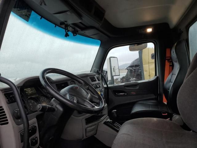 2017 Peterbilt 579 Semi Truck