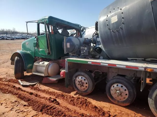 2015 Peterbilt 365 Ready MIX Truck