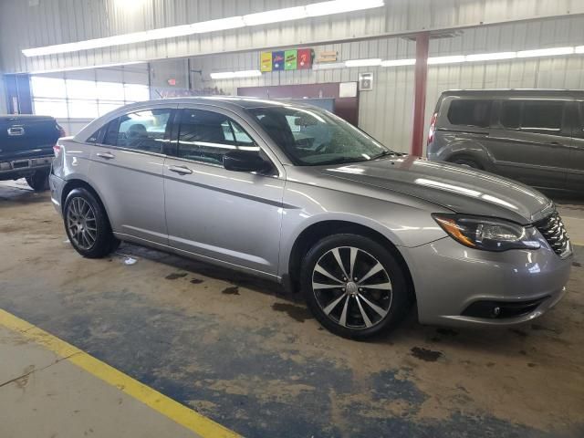 2013 Chrysler 200 Touring