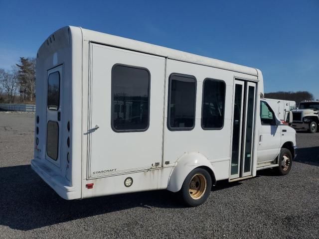 2015 Ford Econoline E350 Super Duty Cutaway Van