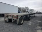 2005 Reitnouer Flatbed Trailer