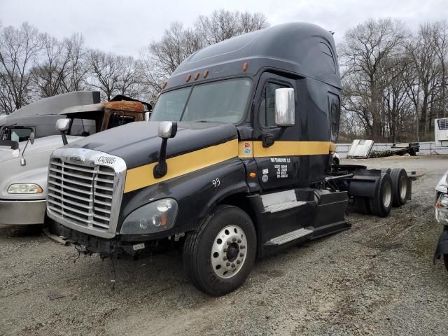 2018 Freightliner Cascadia Semi Truck