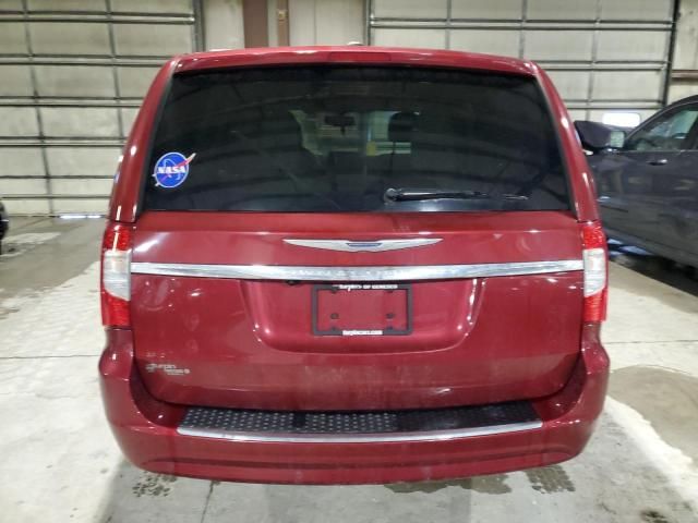 2015 Chrysler Town & Country Touring L