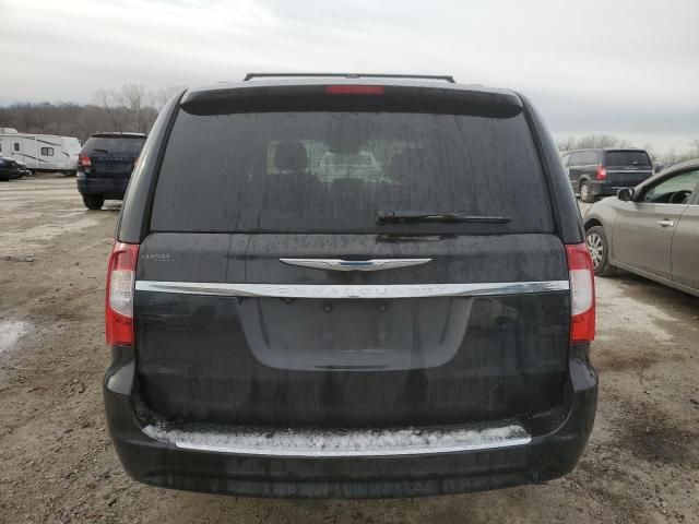 2015 Chrysler Town & Country Touring L