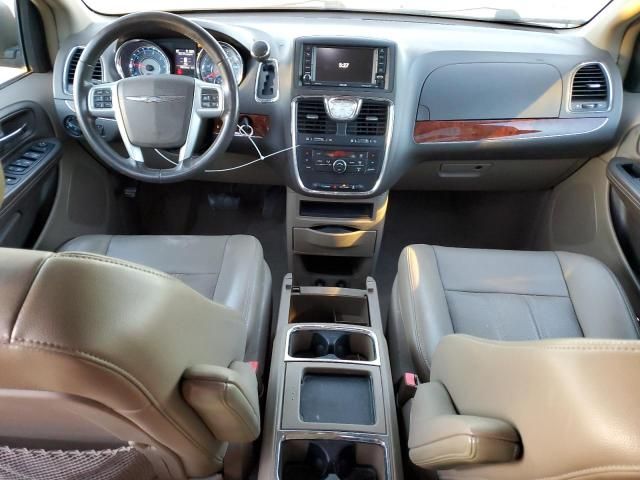 2012 Chrysler Town & Country Touring