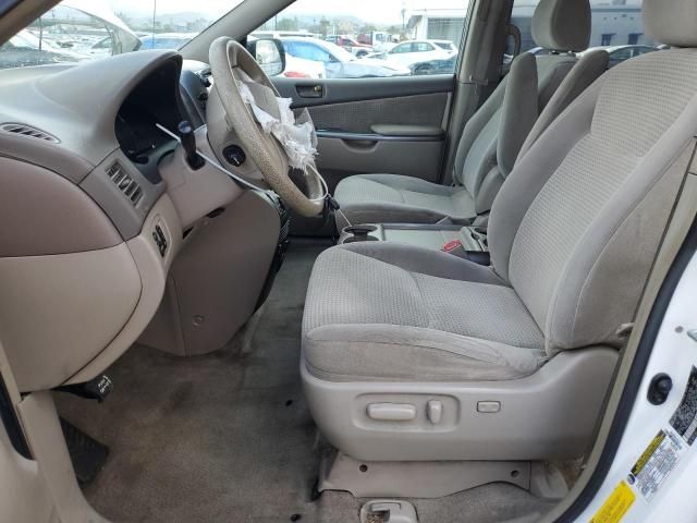 2006 Toyota Sienna CE