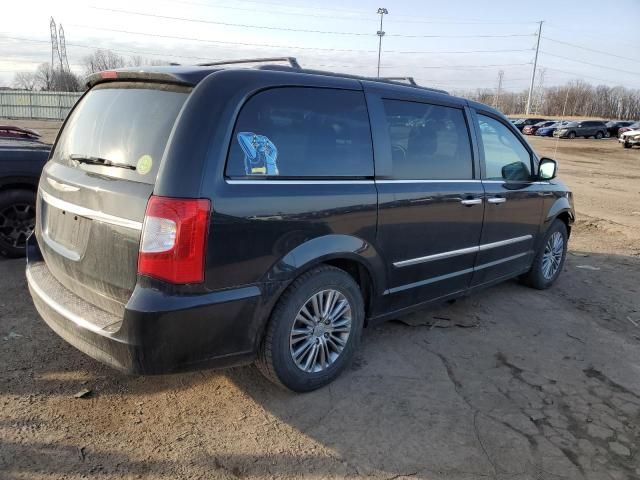 2014 Chrysler Town & Country Touring L