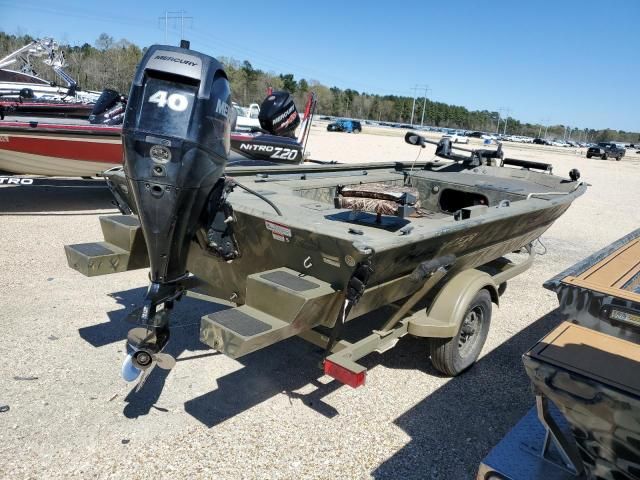 2016 Tracker Boat