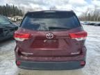 2017 Toyota Highlander SE