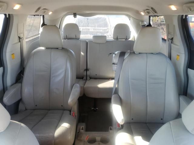 2011 Toyota Sienna XLE