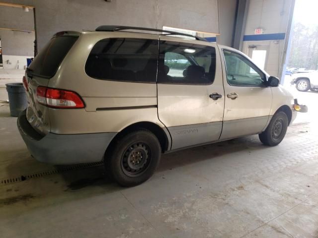 2002 Toyota Sienna CE