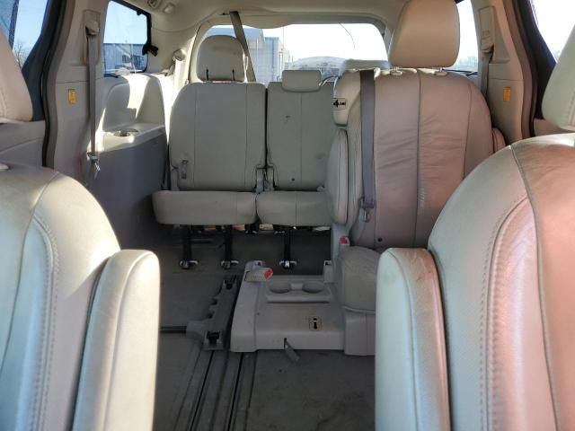 2012 Toyota Sienna XLE