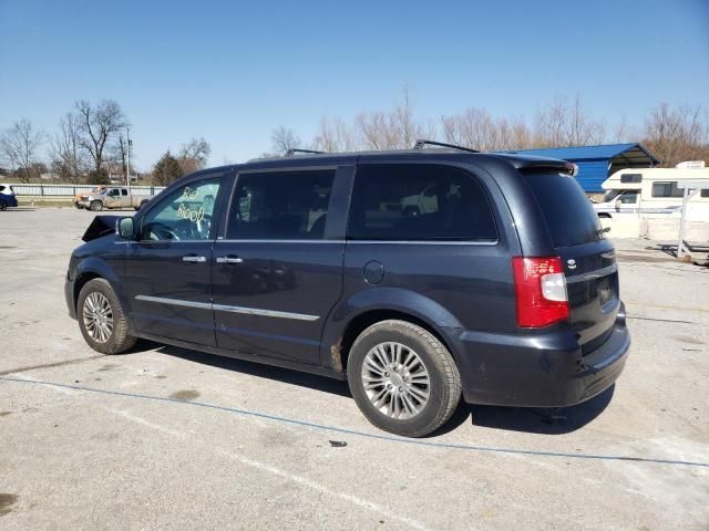 2013 Chrysler Town & Country Touring L