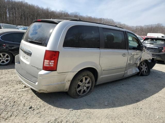 2010 Chrysler Town & Country Touring